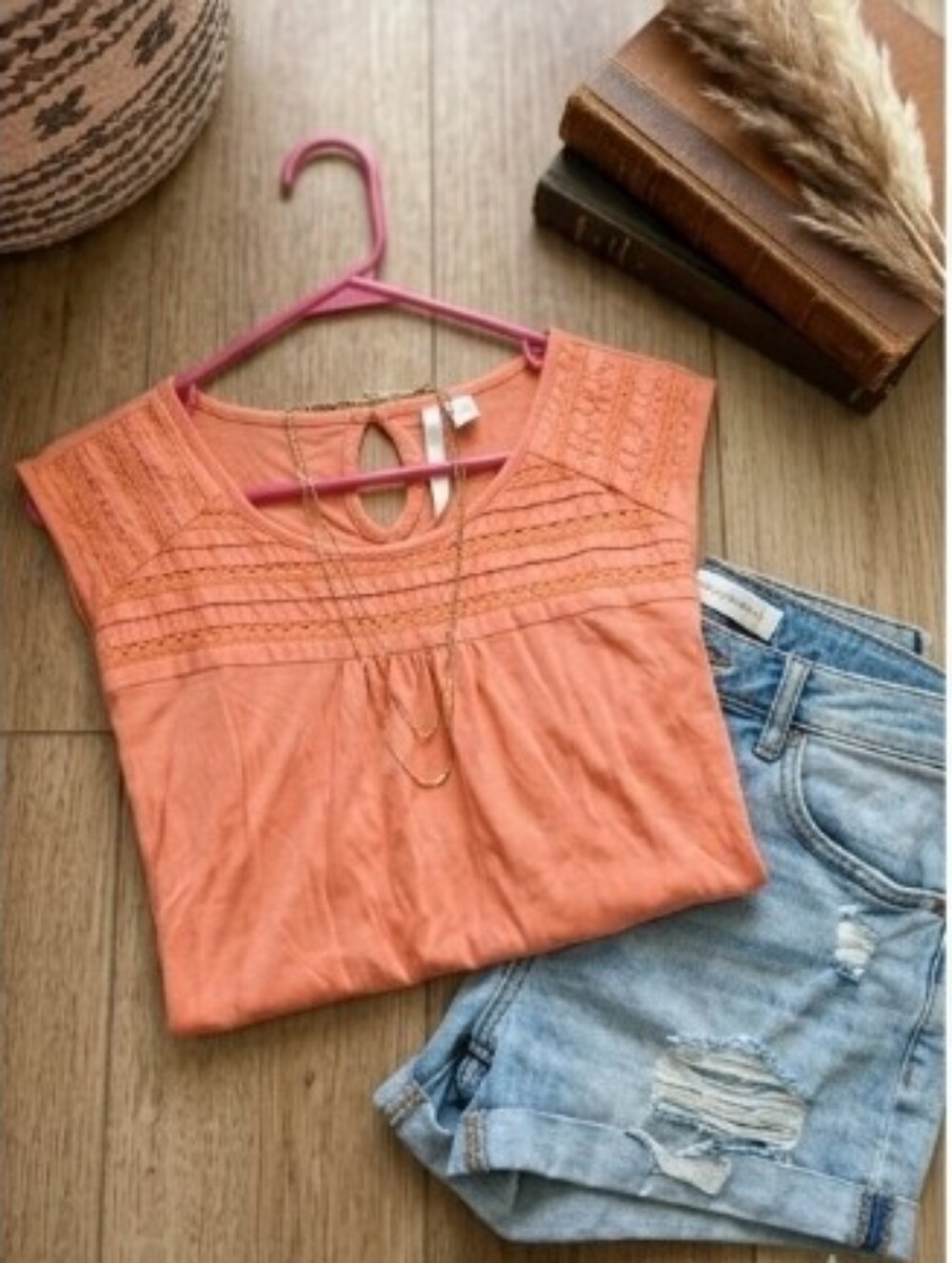 LC Lauren Conrad Peach Pleated Keyhole Back Sleeveless Blouse Top Large Boho